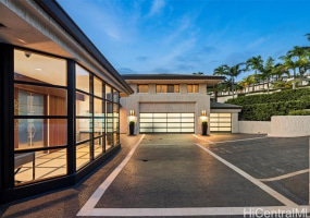 360 Puuikena Drive,Honolulu,Hawaii,96821,5 Bedrooms Bedrooms,6 BathroomsBathrooms,Single family,Puuikena,18902627