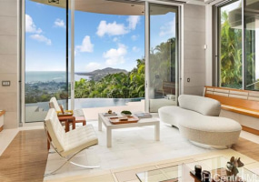360 Puuikena Drive,Honolulu,Hawaii,96821,5 Bedrooms Bedrooms,6 BathroomsBathrooms,Single family,Puuikena,18902627