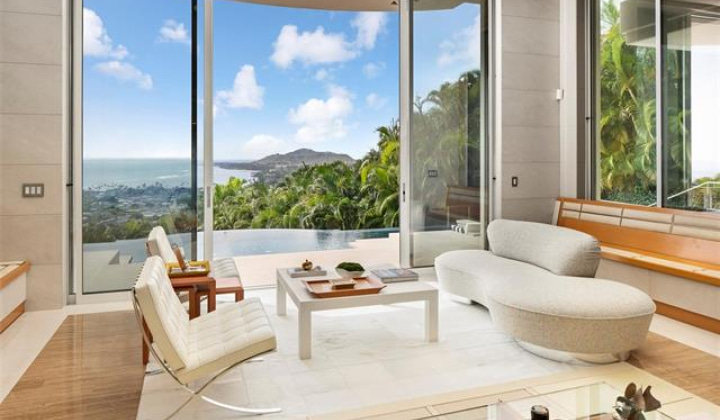 360 Puuikena Drive,Honolulu,Hawaii,96821,5 Bedrooms Bedrooms,6 BathroomsBathrooms,Single family,Puuikena,18902627