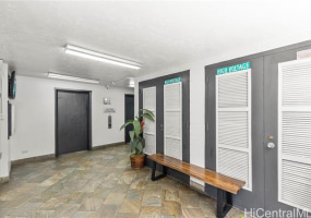 2421 Ala Wai Boulevard,Honolulu,Hawaii,96815,2 ベッドルーム ベッドルーム,2 バスルームバスルーム,コンド / タウンハウス,Ala Wai,19,18902969