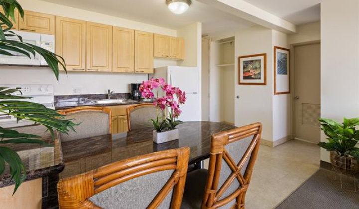 229 Paoakalani Avenue,Honolulu,Hawaii,96815,1 ベッドルーム ベッドルーム,1 バスルームバスルーム,コンド / タウンハウス,Paoakalani,37,18903904