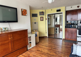 300 Wai Nani Way,Honolulu,Hawaii,96815,1 バスルームバスルーム,コンド / タウンハウス,Wai Nani,11,18905593