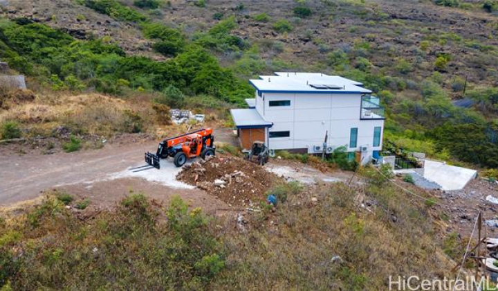 3841 Pukalani Place,Honolulu,Hawaii,96816,4 Bedrooms Bedrooms,4 BathroomsBathrooms,Single family,Pukalani,18907807