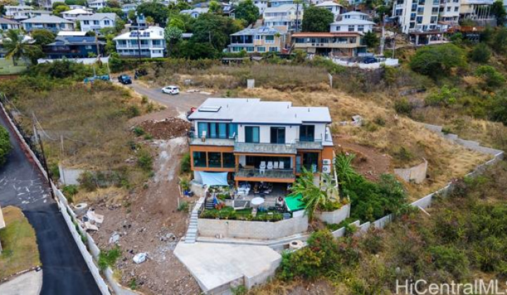 3841 Pukalani Place,Honolulu,Hawaii,96816,4 Bedrooms Bedrooms,4 BathroomsBathrooms,Single family,Pukalani,18907807